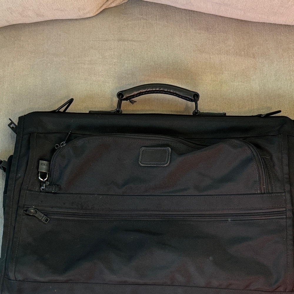 Tumi Black Luggage Travel Bag Durable Nylon - Picture 7 of 14